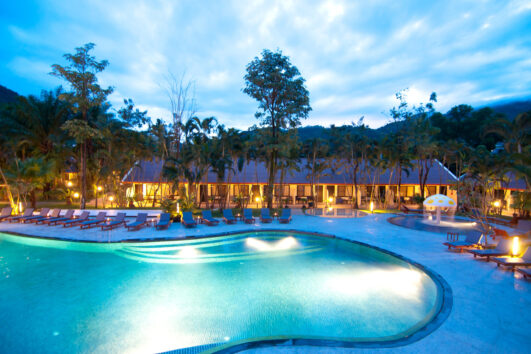 Deevana Patong Resort et Spa à Phuket Agence voyage spécialiste spécialisée valais suisse romande français francophone privé à la carte sur mesure en mode voyage séjour vacances thaïlande thailande