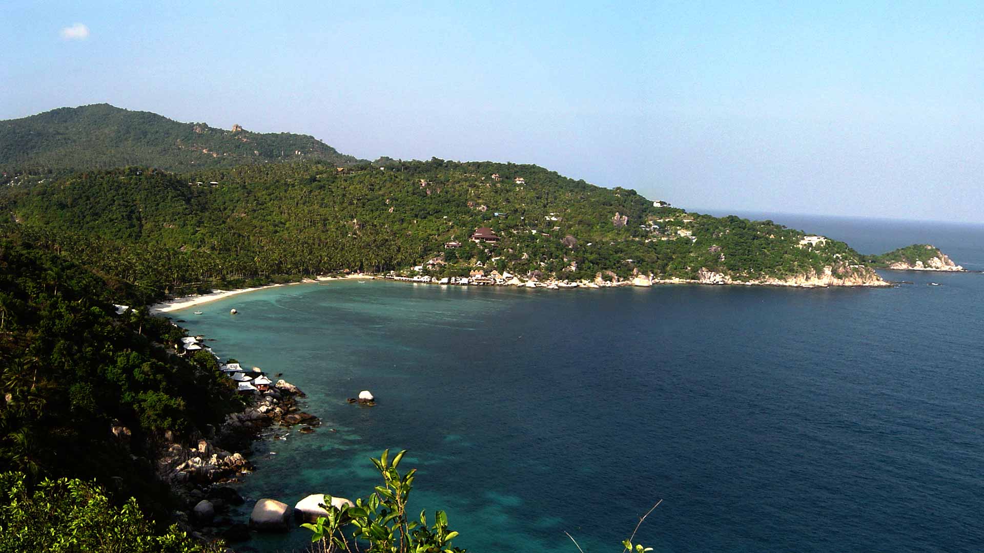 The Haadtien Beach Resort à Koh Tao Agence voyage spécialiste spécialisée valais suisse romande français francophone privé à la carte sur mesure en mode voyage séjour vacances
