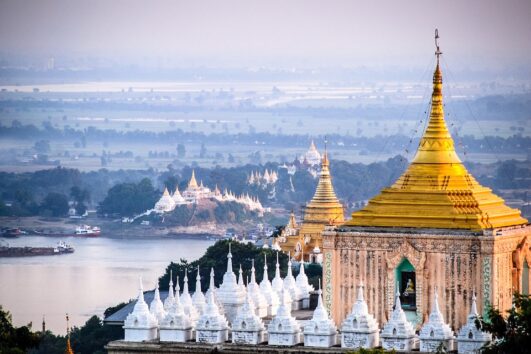Le Myanmar insolite Agence voyage spécialiste spécialisée valais suisse romande français francophone privé à la carte sur mesure en mode voyage séjour vacances birmanie myanmar ngapali ngew saung yangon bagan mandalay lac inle inlé hého