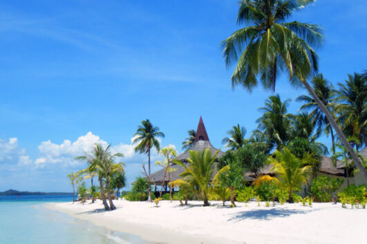 Koh Mook Sivalai Beach Resort Agence voyage spécialiste spécialisée valais suisse romande français francophone privé à la carte sur mesure en mode voyage séjour vacances