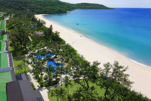 Katathani Beach Resort à Phuket Agence voyage spécialiste spécialisée valais suisse romande français francophone privé à la carte sur mesure en mode voyage séjour vacances thaïlande thailande